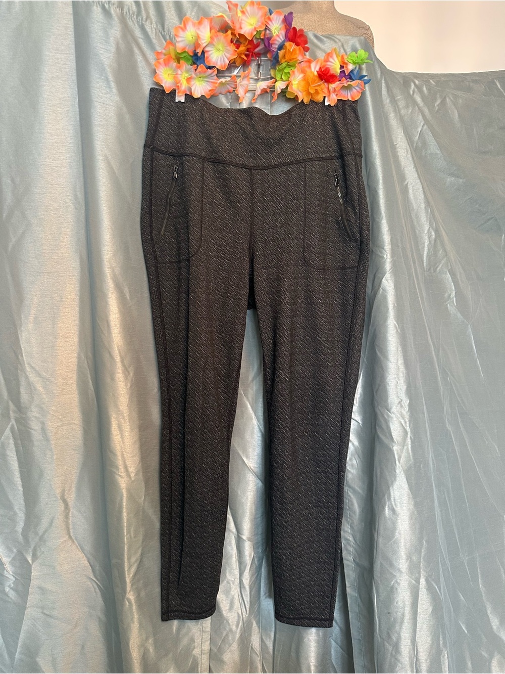 Old Navy charcoal Textured Slim Ponte leggings XL Tall